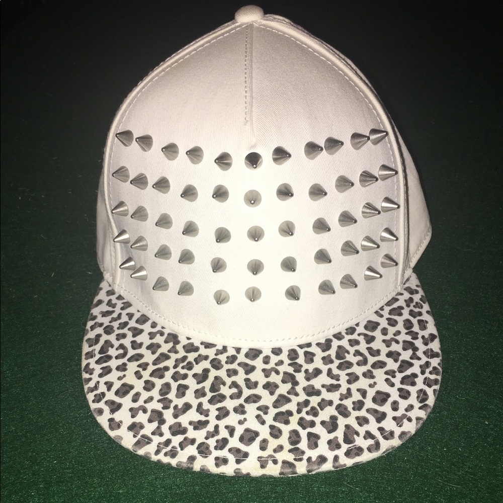 Spiked Leopard printed flat bill hat